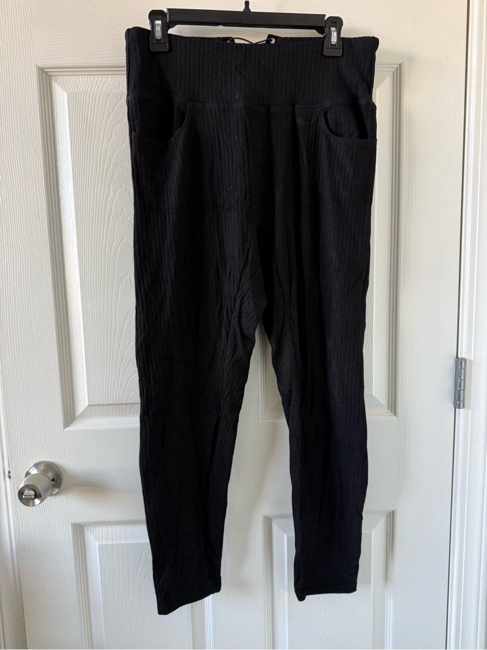 Halara Black Ribbed Pants Size L 7/8 Ankle Length Lace Up Back - Picture 3 of 5